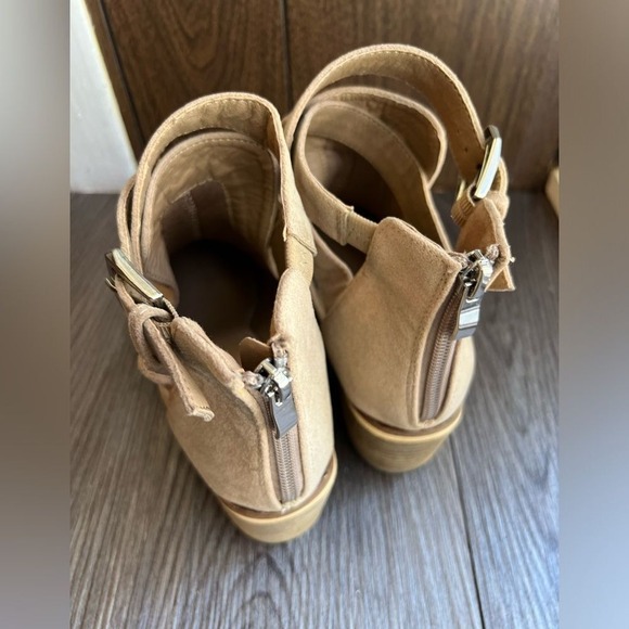Beast Fashion Ankle Boots Cutout Buckle Strap Beige Booties Size 7.5 - Picture 2 of 6